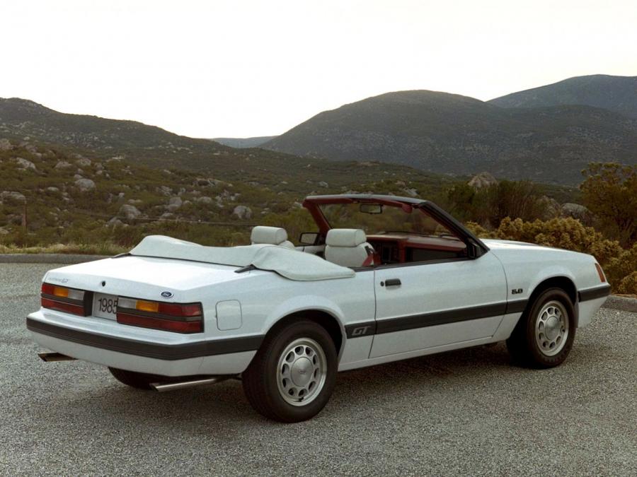  Ford Mustang GT 5.0 Convertible 1985 года  (фото 2 из 2)